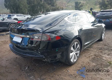 2021 Tesla Model S Long Range Dual Motor All-Wheel Drive/Long Range Plus Dual Motor All-Wheel Drive z USA, uszkodzony, nr VIN 5YJSA1E26MF427499